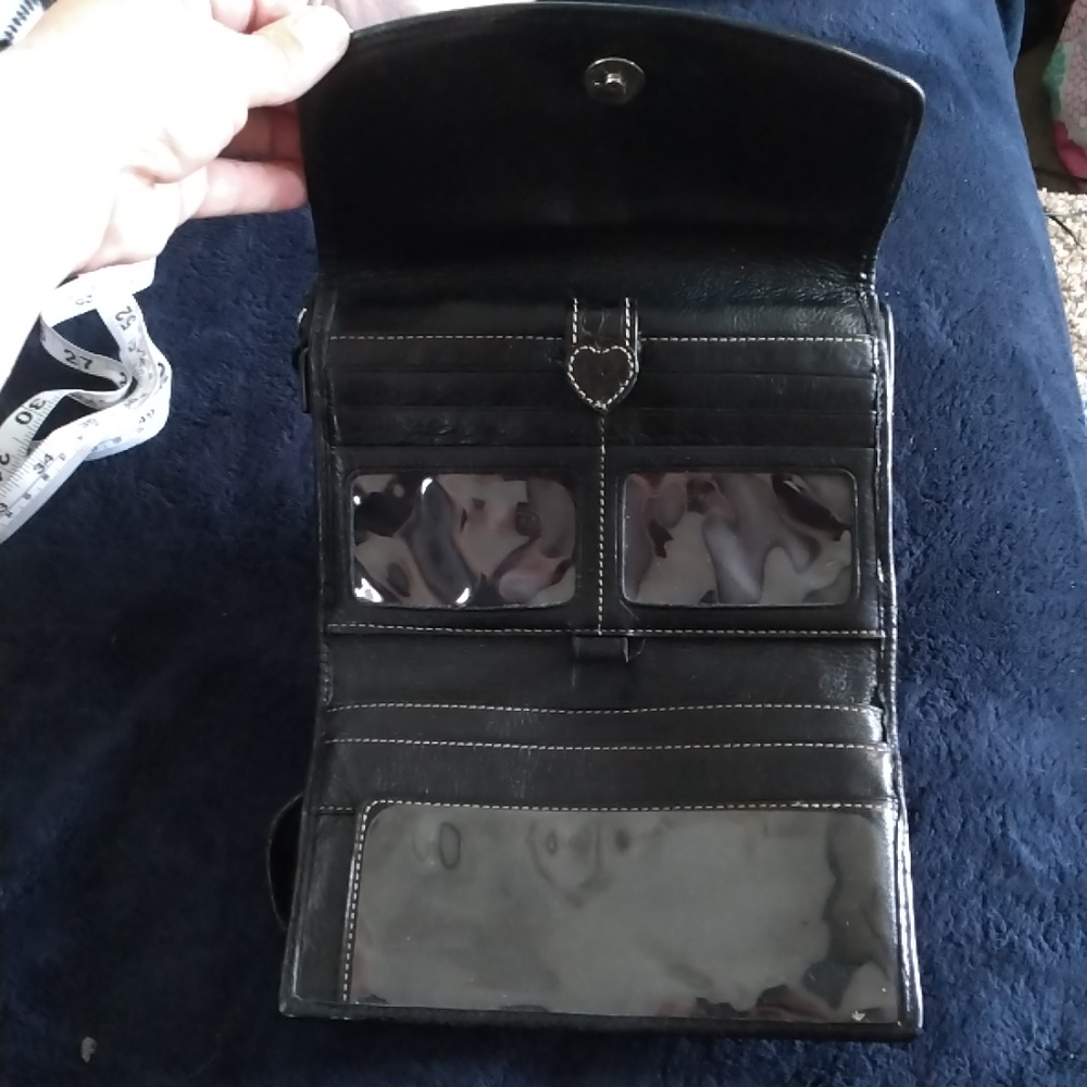 Crossbody - Picture 6 of 12